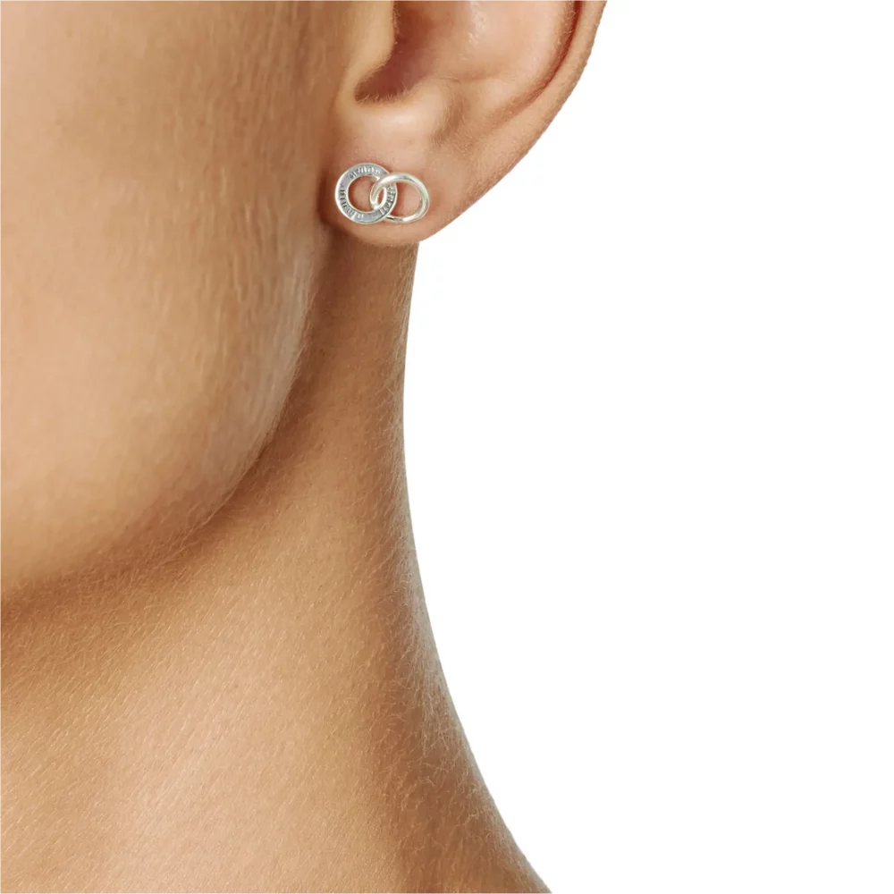 933cad082b7020477bcd65d351a1597bd8cf428a-1920x1920