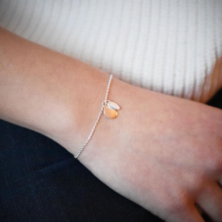 Lakeside-Drop-Bracelet_0575f8c6-a0a0-484d-8067-20257422b9be_720x