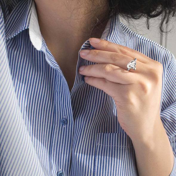 Le-Knot-ring-03_590x