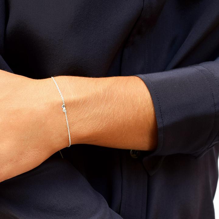 Loving-heart-bracelet_cf11db7c-83ef-434b-be14-23490ad0a8ae_720x