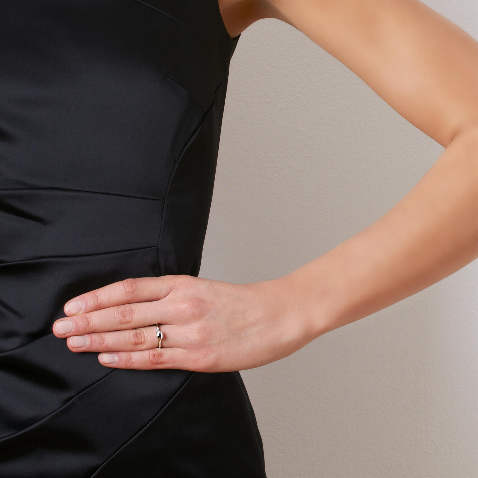 love-bead-ring-gold-gold-ring-efva-attling_13-101-00439_2