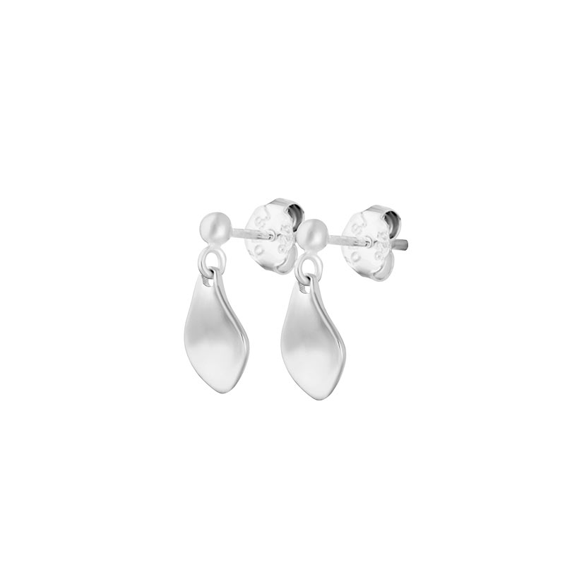 Gaias-Grace-drop-studs