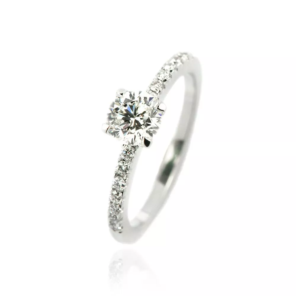 Finesse Castel Shank Ring