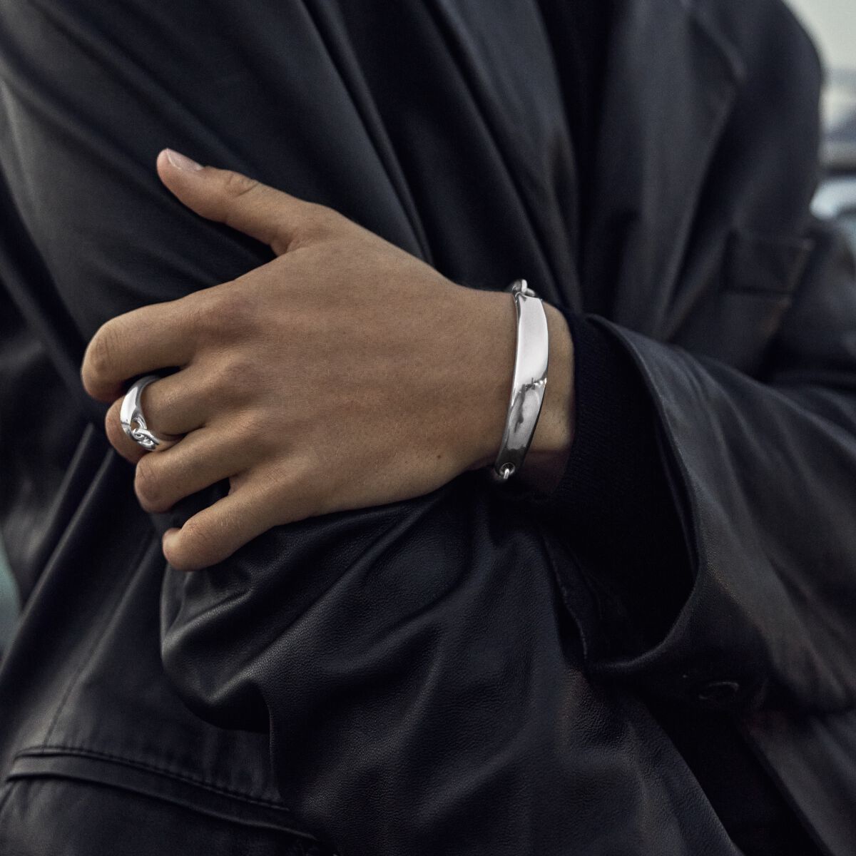 REFLECT_ID_20001303_BANGLE